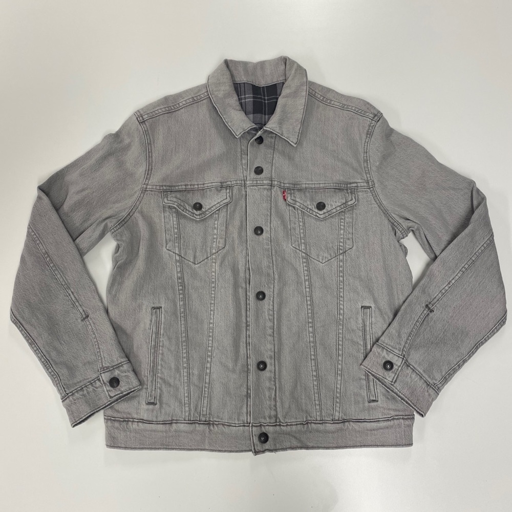 Levi’s Reversible Flannel Lined Trucker Jacket